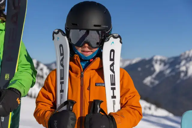 Jakie narty dla dziecka 110 cm – jak wybrać idealne i bezpieczne narty dla malucha