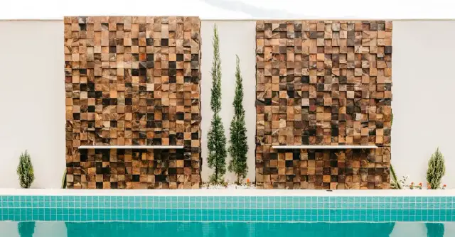 Jak zaplanować efektywne zadaszenie basenu z drewna – praktyczne porady