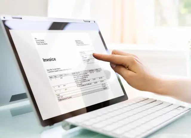 Jak kupować na Amazonie na fakturę: uniknij problemów z VAT-em