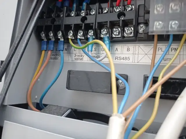 Jak podłączyć termostat do pompy ciepła: 7 prostych kroków