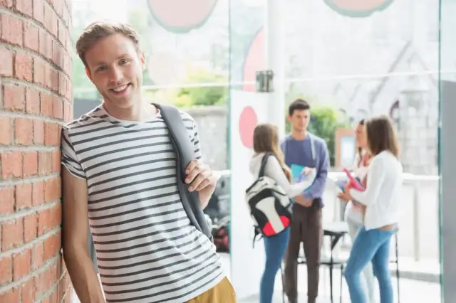 Ile jest placówek oświatowych w Polsce? Zaskakujące statystyki edukacji