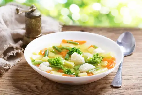 Jak ugotować zupę warzywną w 30 minut - prosty przepis na zdrowie