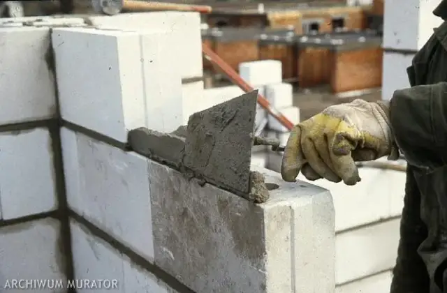 Ile litrów zaprawy murarskiej z worka 25 kg? Sprawdź ważne informacje