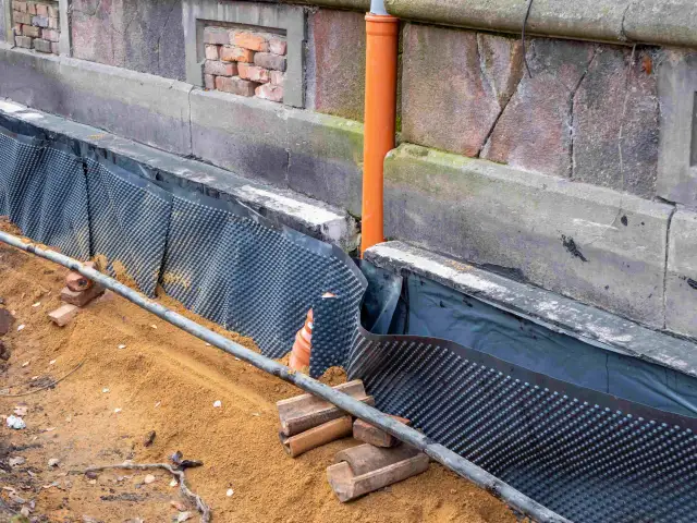 Izolacja starych fundamentów: skuteczne metody i korzyści