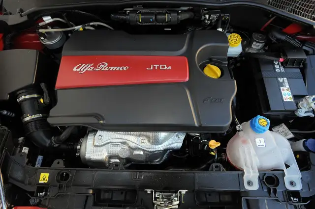 Jaki silnik wybrać w Alfa Romeo MiTo? Top 5 najlepszych jednostek napędowych