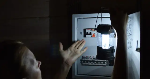 Nie ma prądu? Dowiedz się, gdzie dzwonić po pomoc w awarii