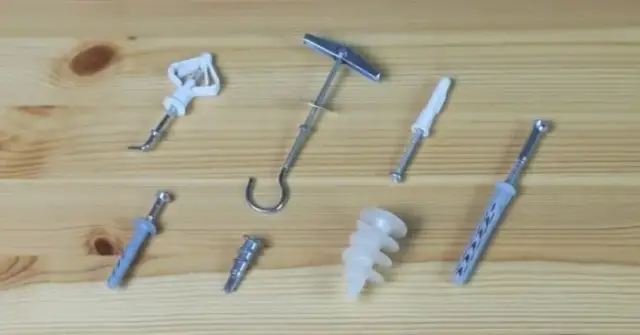 Jakie kołki do szafek łazienkowych wybrać, by uniknąć problemów?