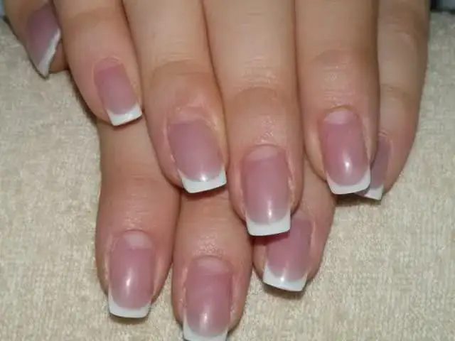 Ile można trzymać manicure hybrydowy? Kluczowe informacje i porady