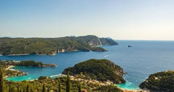Korfu – jakie morze otacza tę piękną wyspę w Grecji?