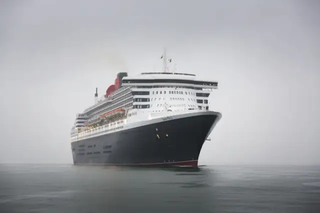 Queen Mary 2 ile trwa rejs? Czas podróży i trasy, które musisz znać