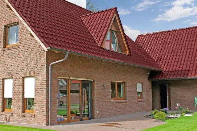 Jaki kolor dachówki wybrać: praktyczne zasady doboru i inspiracje