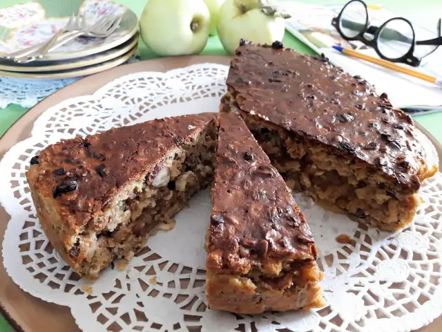 Prosty placek owsiany z patelni: przepis na zdrowe i szybkie śniadanie