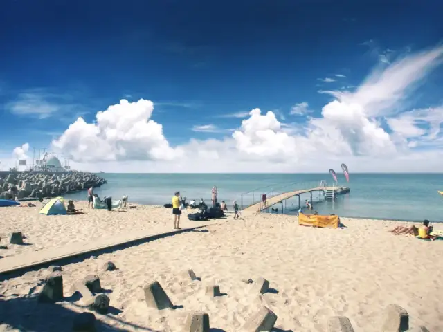 Czy Hel leży nad morzem? Oto, co warto wiedzieć o tej miejscowości.