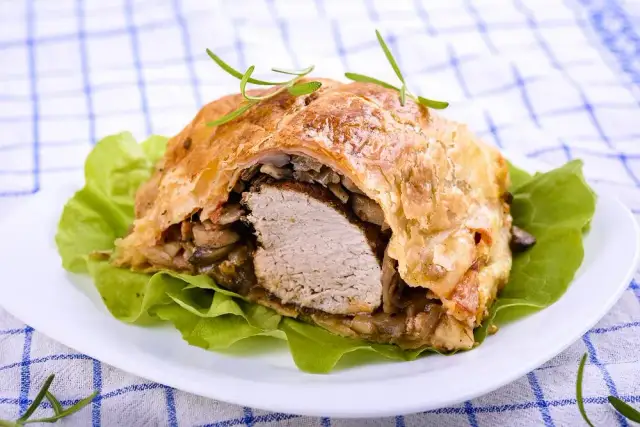 Co pysznego ugotować na kościach ze schabu? Proste przepisy i porady