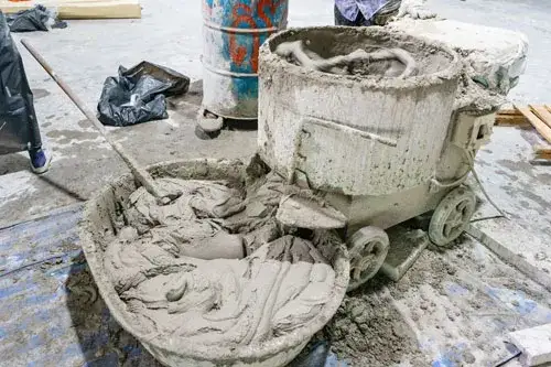 Zaprawa murarska gotowa czy robiona - co wybrać, by zaoszczędzić?