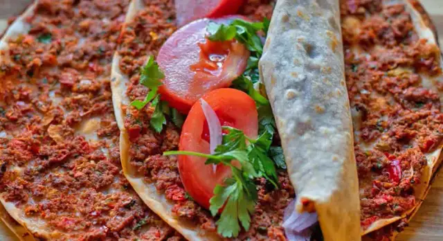 Co warto zjeść w Turcji: najlepsze dania i lokalne smaki, których nie możesz przegapić