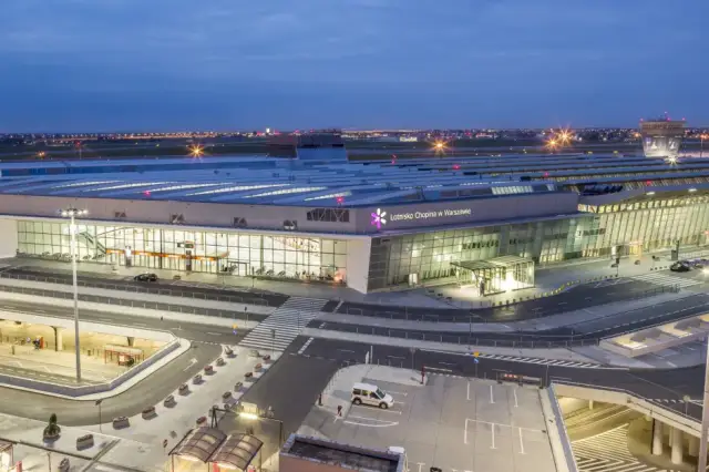 Czy lotnisko Chopina jest otwarte? Ważne informacje, które musisz znać!