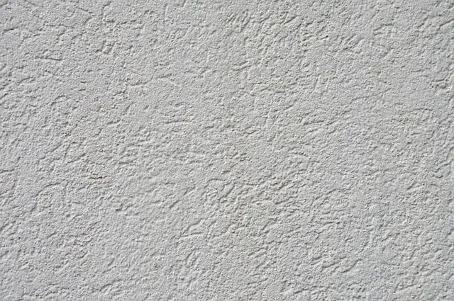 Jaki tynk na silikaty wybrać? Porównanie najlepszych opcji i praktyczne porady