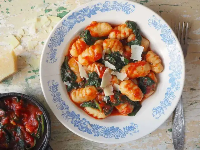 Gnocchi z jakim sosem? Proste i pyszne pomysły na idealne połączenia smaków