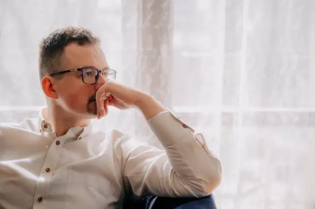 Kogo szukam? Cytaty o prawdziwych relacjach i emocjonalnej głębi