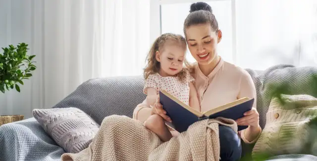 Jak czytanie wpływa na rozwój dziecka? Odkryj jego niezwykłe korzyści