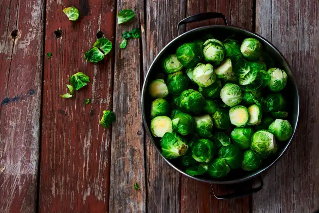 Wie lange muss Rosenkohl kochen, um ihn bissfest zu genießen?