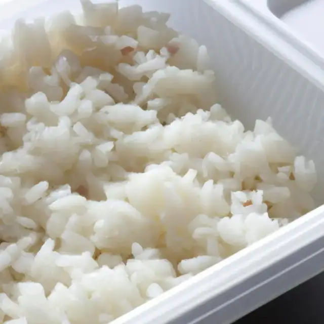 Prosty sposób na idealny ryż w mikrofali bez kluchowania i zalewania