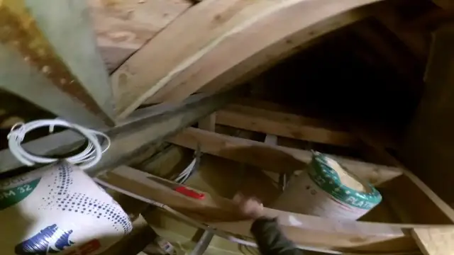 Co na podłogę na strychu aby uniknąć kosztownych błędów