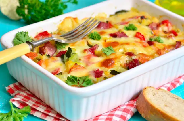 Prosta zapiekanka warzywna, która zaskoczy smakiem i prostotą