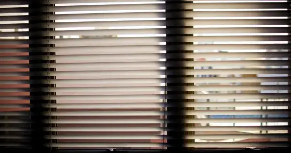 Jak zmierzyć okno do rolet - uniknij błędów przy pomiarach