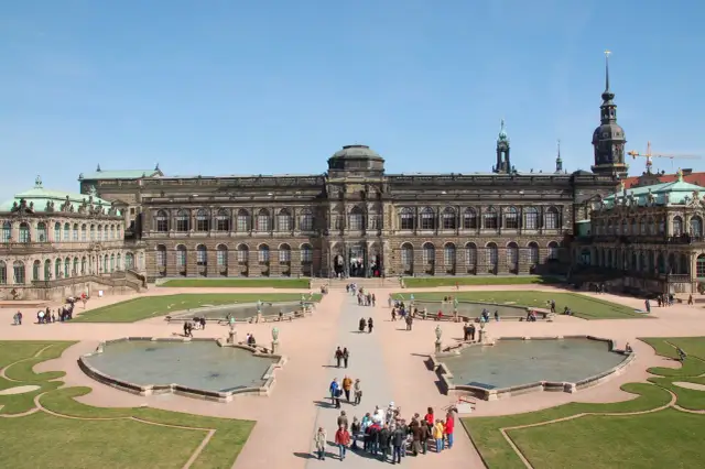 Pałac Zwinger - najwspanialszy barokowy kompleks muzealny w Dreźnie