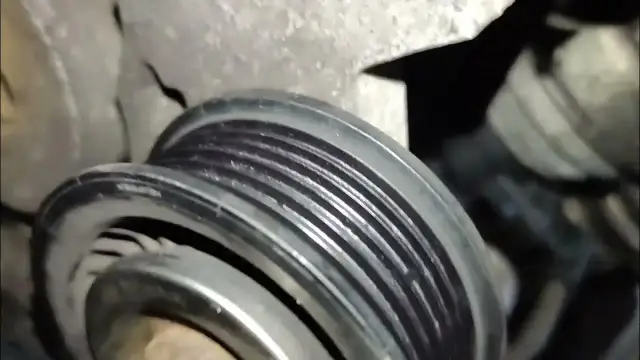 Jak prawidłowo naciągnąć pasek alternatora i uniknąć kosztownych błędów w samochodzie