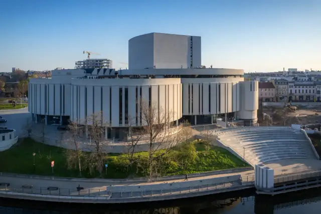 Opera Nova Bydgoszcz ile miejsc - poznaj pojemność sal i udogodnienia