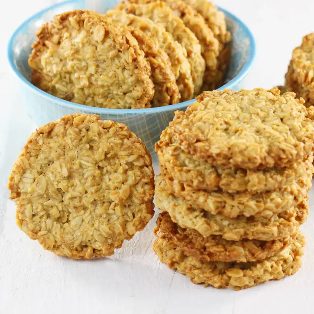 Prosty przepis na pyszne ciastka owsiane – zrób je szybko i bez błędów