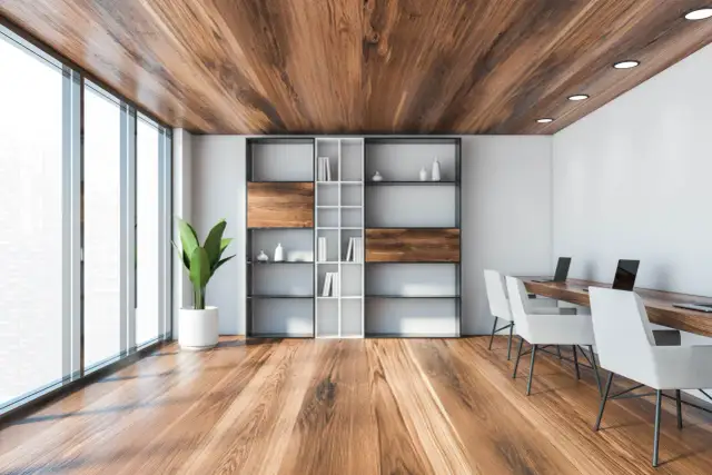 Ile m² ma paczka paneli podłogowych? Sprawdź różnice między typami i producentami