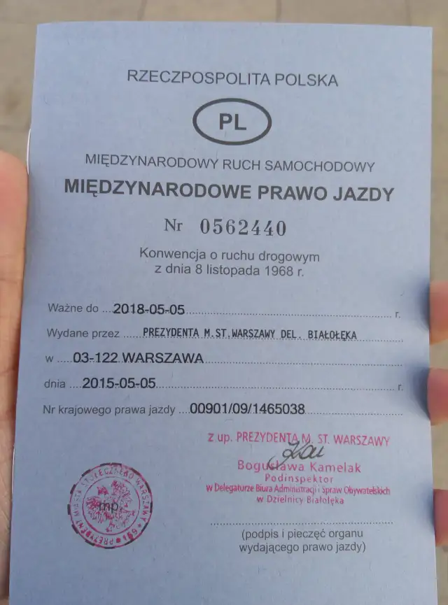 Jak wygląda międzynarodowe prawo jazdy? Odkryj jego tajemnice i znaczenie