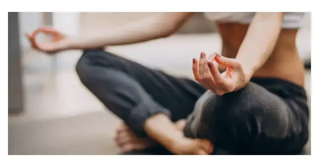 Co daje joga? Odkryj niespodziewane korzyści dla zdrowia i umysłu