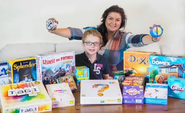 Najlepsze gry planszowe dla rodziców i dzieci - wybieramy rodzinne planszówki