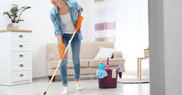 Jak pielęgnować panele, aby uniknąć ich zniszczenia i zachować blask