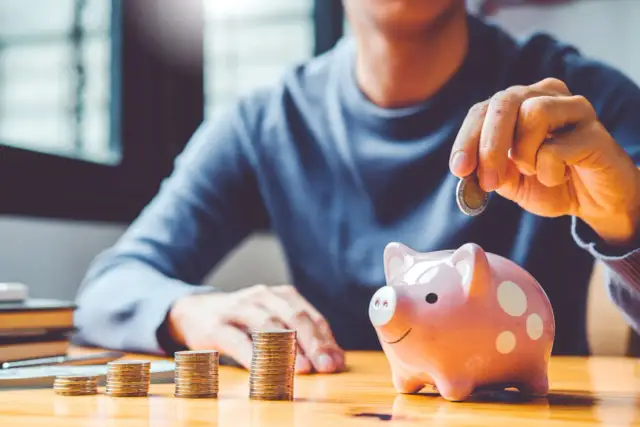 Bank który pomaga zadłużonym: jak uniknąć spirali długów i zyskać wsparcie