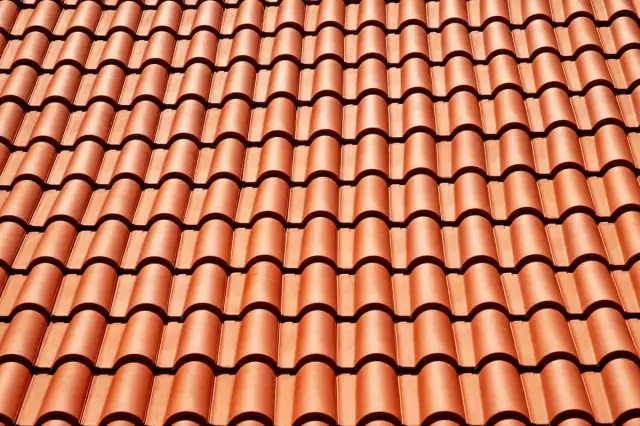 Co to znaczy, że dachówka jest angobowana i dlaczego warto ją wybrać?