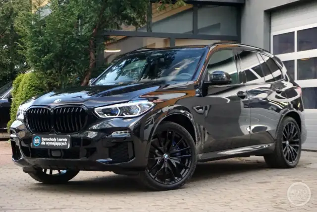BMW X5 M50d - luksusowy SUV z niesamowitymi osiągami i technologią