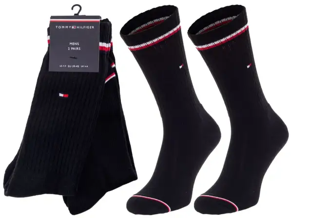 Modne długie skarpety męskie: stylizacje, które zachwycą każdego