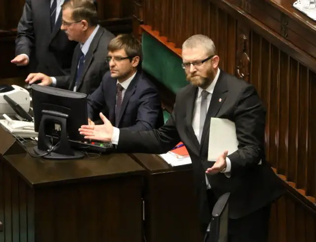 Kim jest Grzegorz Braun? Kontrowersje i poglądy polityczne