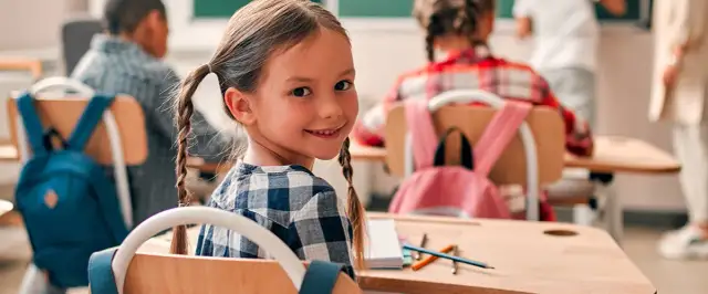 Fobia szkolna objawy – jak je rozpoznać i pomóc dziecku?
