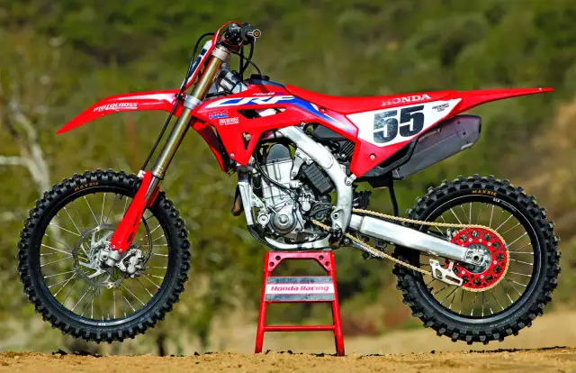 Honda CRF 450 ile ma koni - moc, która zaskoczy każdego motocyklistę