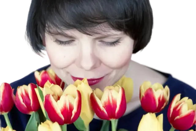 Ile kwiatów daje się na cmentarz? Odkryj znaczenie parzystości