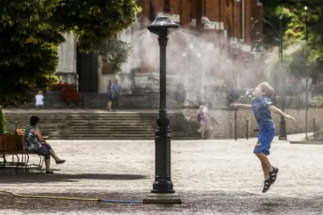 Udar słoneczny: skuteczne leczenie i pierwsza pomoc - poradnik