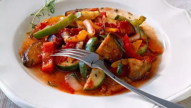 Quelle épice mettre dans une ratatouille pour un goût inoubliable