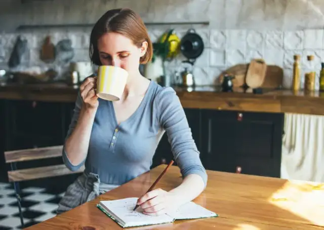 Czy można przerwać urlop wychowawczy? Poznaj ważne zasady i terminy